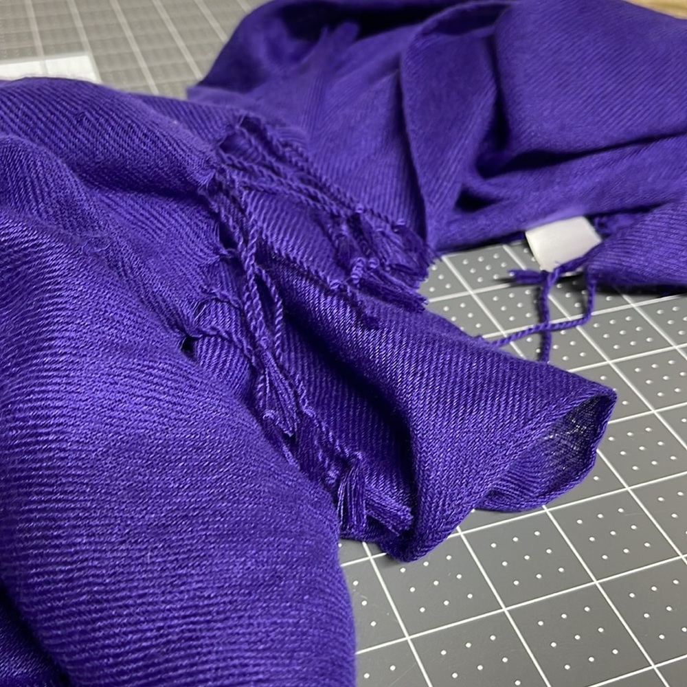 Scarf/wrap - Picture 2 of 2